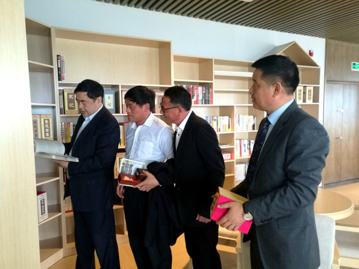 6-趙振元董事長參觀?；鶈T工文化中心.jpg