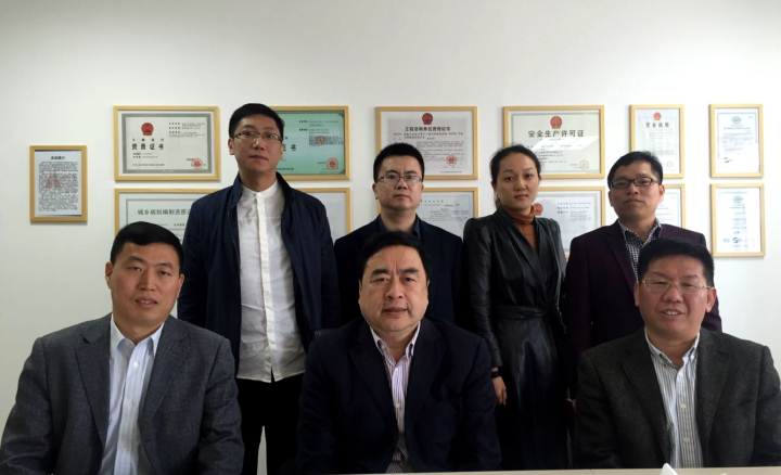 3-趙振元同志與南通分院周安舉、賀奎田、趙宇、郭明偉、于海燕、唐鋒等同志親切合影.jpg